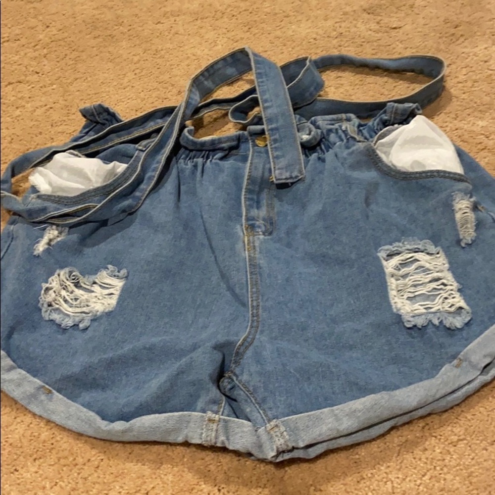 High waisted paper bag shorts